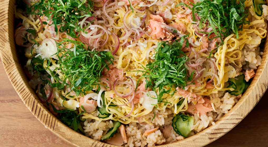 黒酢すし飯のちらし寿司 | UCHIBORI MAGAZINE | 内堀醸造株式会社