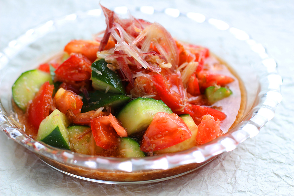 トマトときゅうりの中華風サラダ