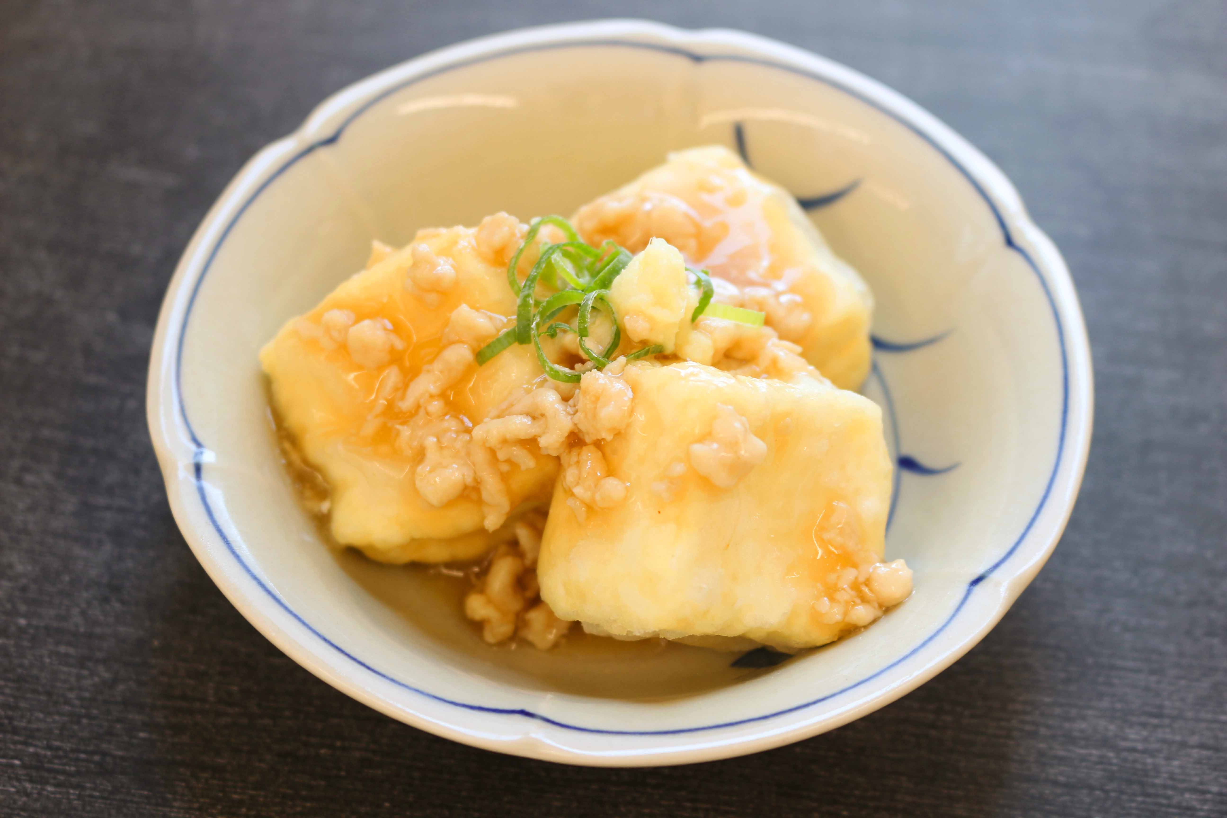 揚げ出し豆腐 鶏そぼろあんかけ